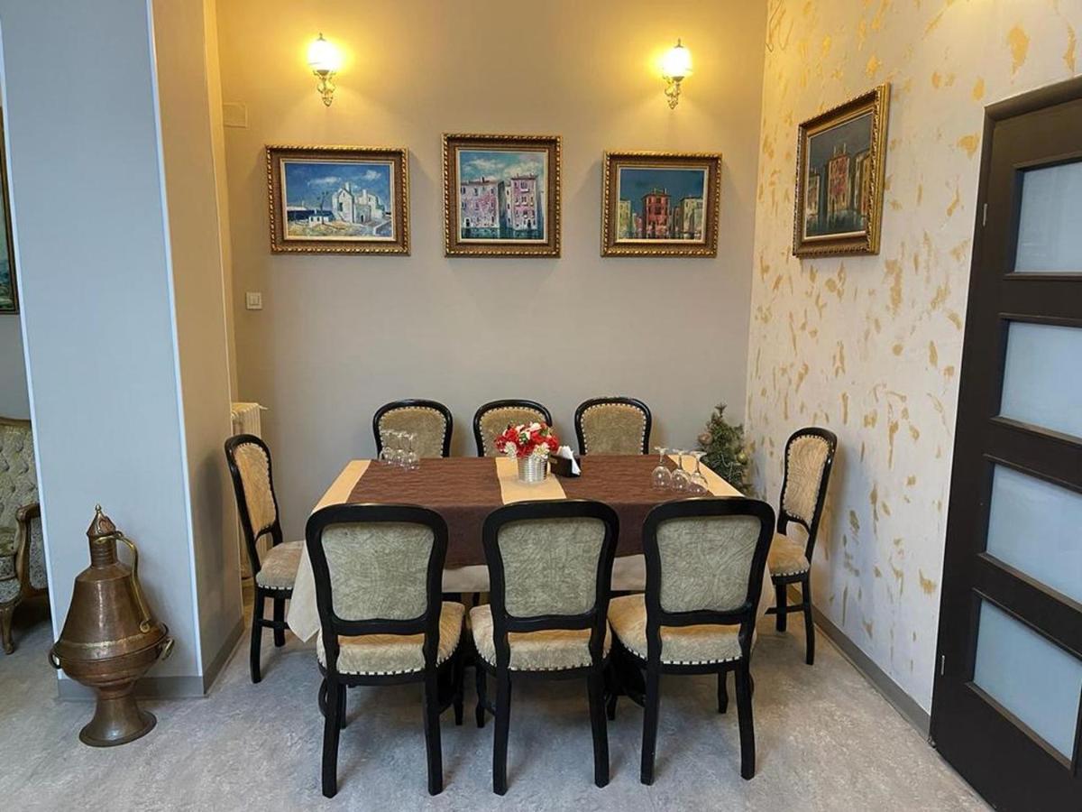 Hotel Tineretului Bucarest Esterno foto