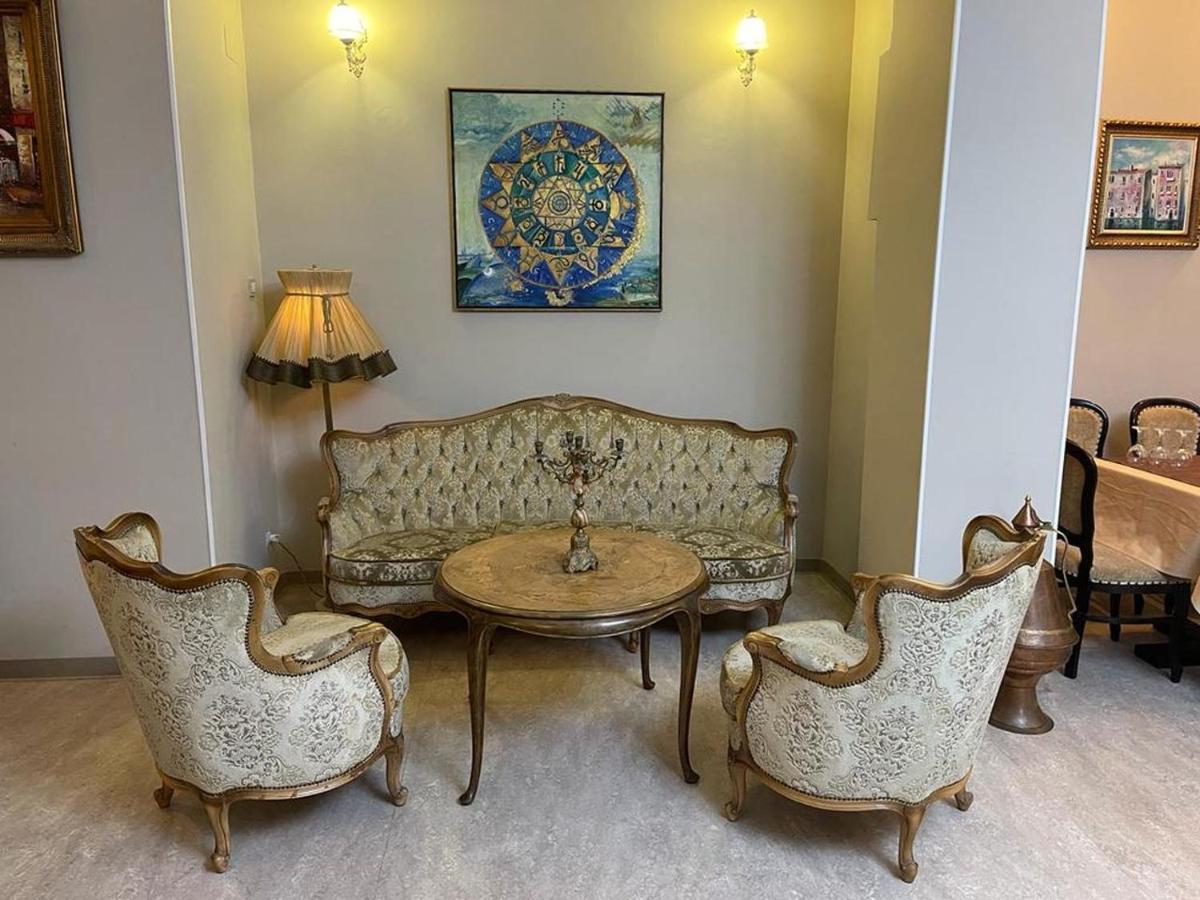 Hotel Tineretului Bucarest Esterno foto
